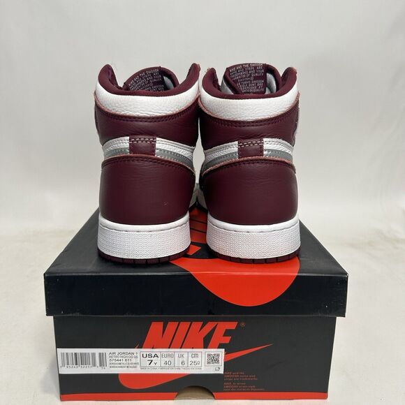 Nike Shoes Air Jordan 1 Retro High OG GS “Bordeaux” 2024 - Picture 4 of 8
